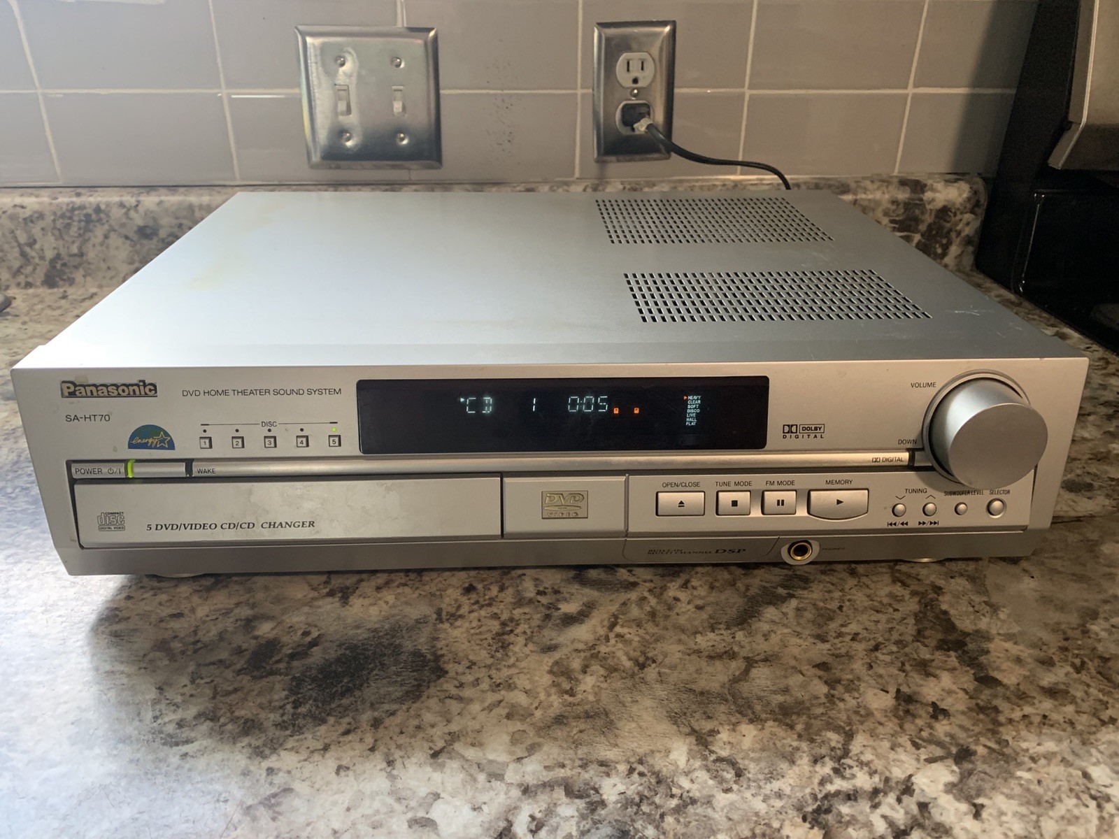 Panasonic SA-HT70 DVD Home Theater System 5 CD/DVD Changer No Remote Tested Good