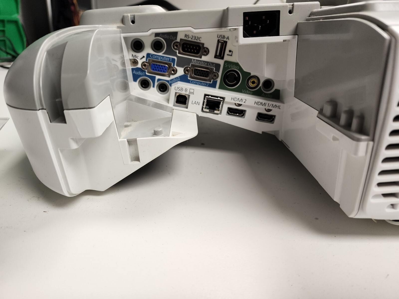 PowerLite 580 XGA 3LCD Projector