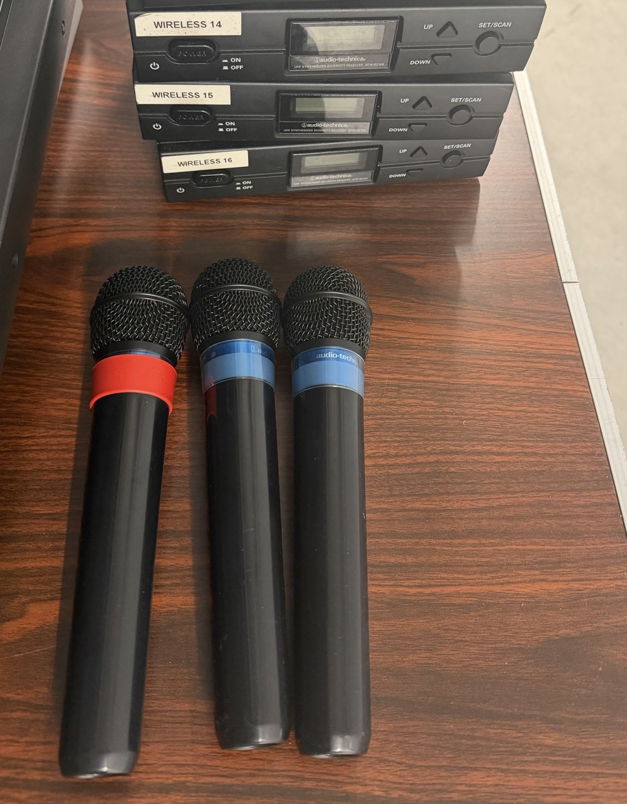 Audio-Technica ATW-R2100 DUAL Receiver, Wireless Microphone Receiver