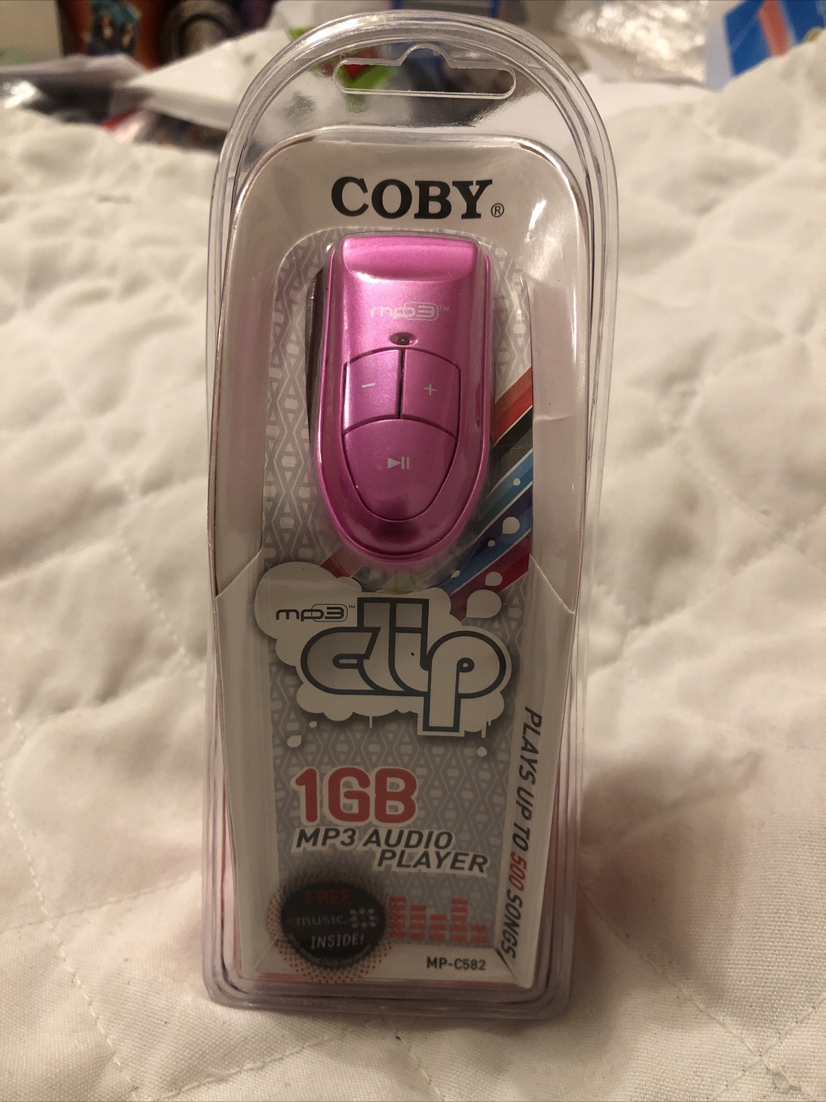 Coby Clip 1GB mp3 Digital Audio Player, holds up to 500 songs, Pink, New!