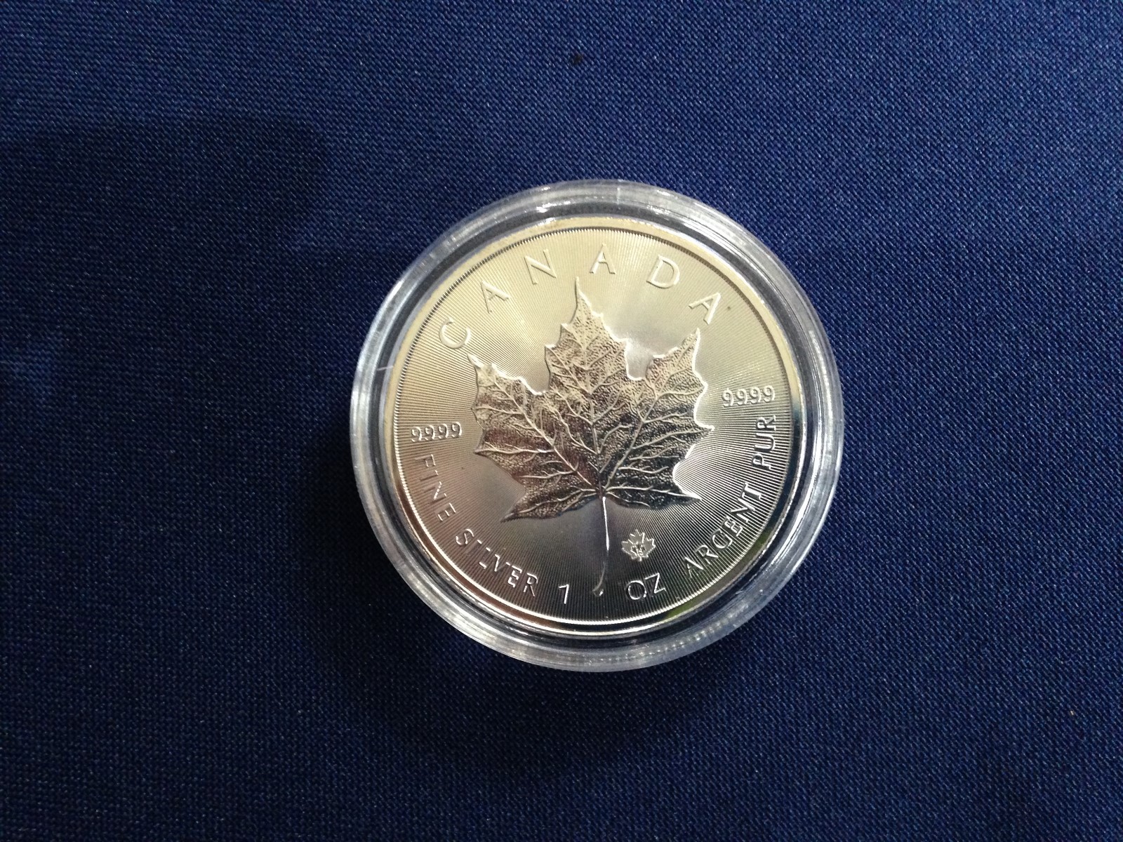 2014 Canada $5.00 Maple Leaf BU One Ounce .9999 E6117