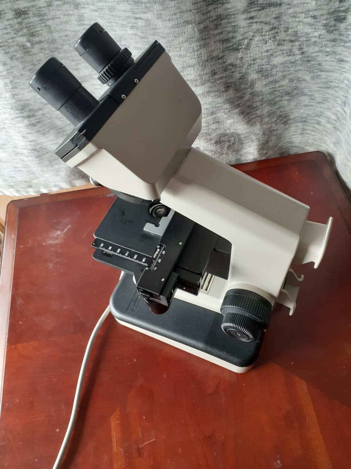 Nikon YS2-T Alphaphot Binocular Microscope w/ Eyepieces & 3 Objective Lenses