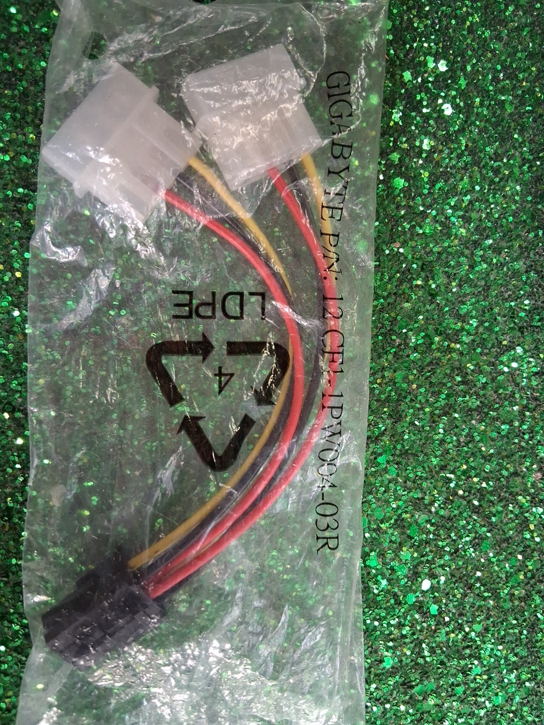 Gigabyte 12CF1-1PW004-03R 6Pin Power Connector Cable
