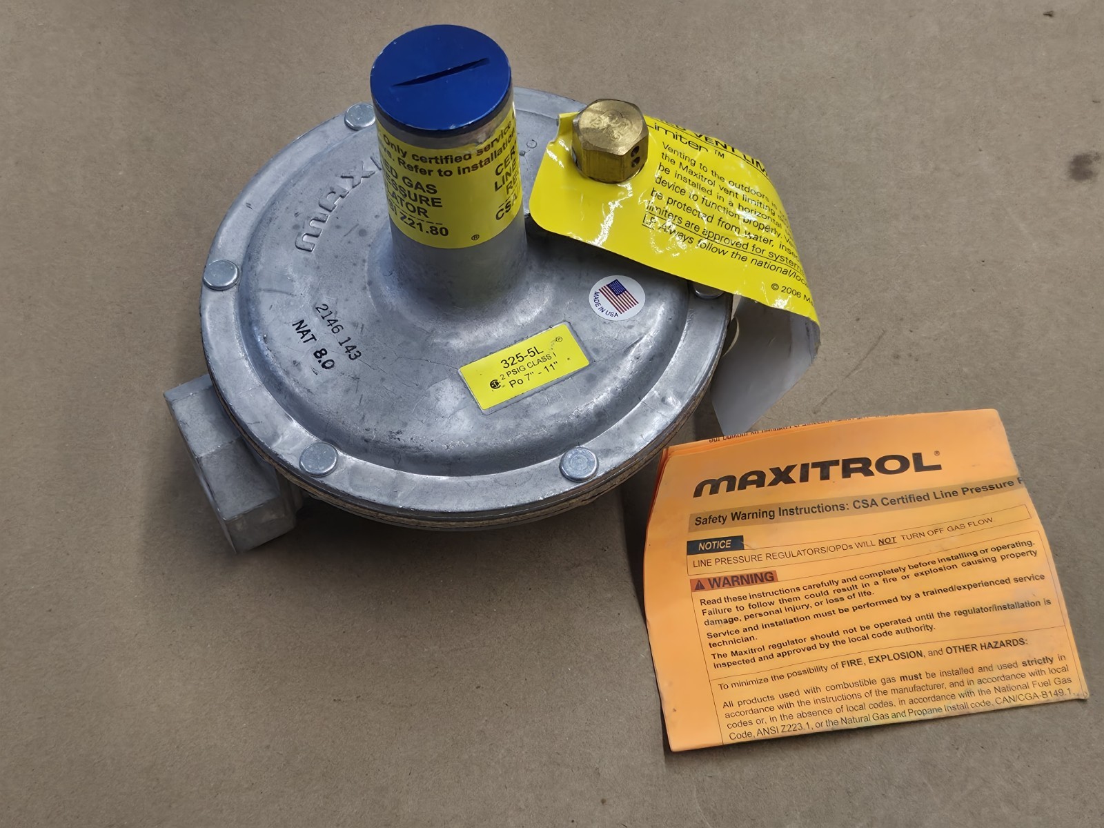 Maxitrol 325-5L Gas Pressure Regulator 3/4" NPT W/ Vent Limiter