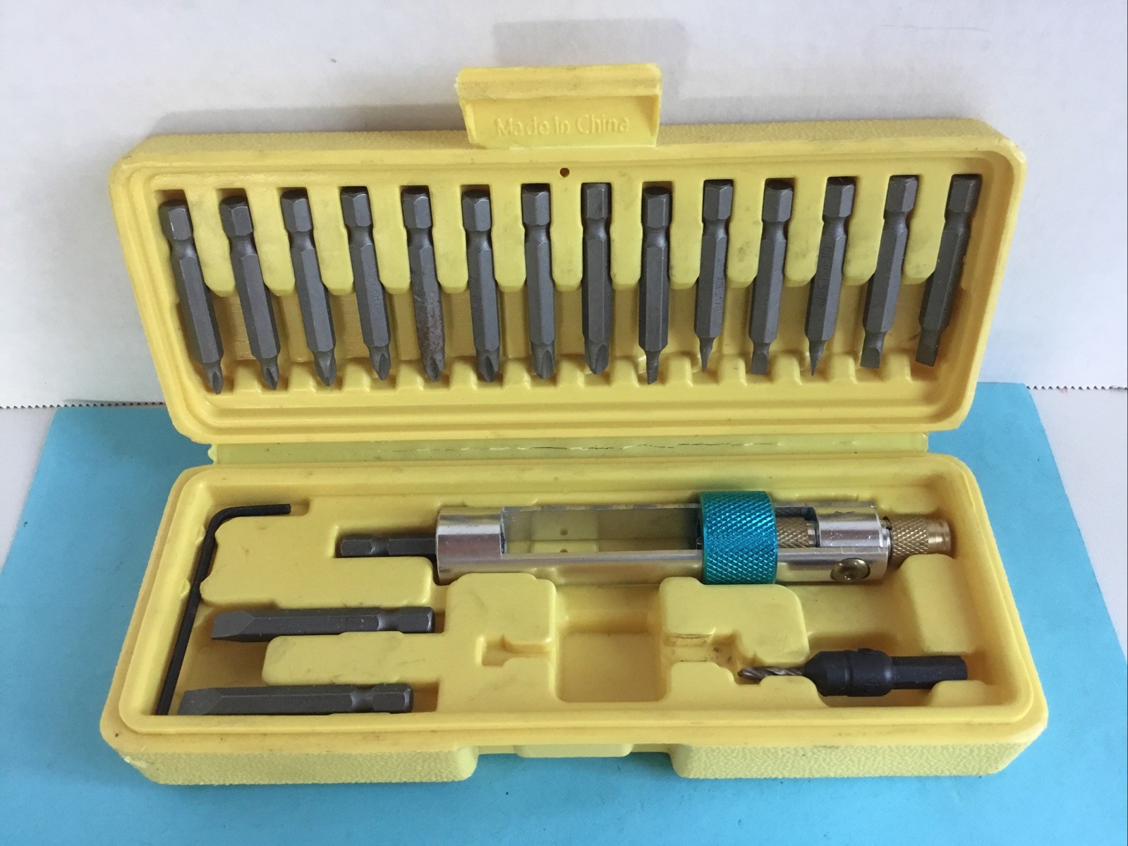 HALF TIME Drill Driver 20  piece Screwdriver Tool Set
