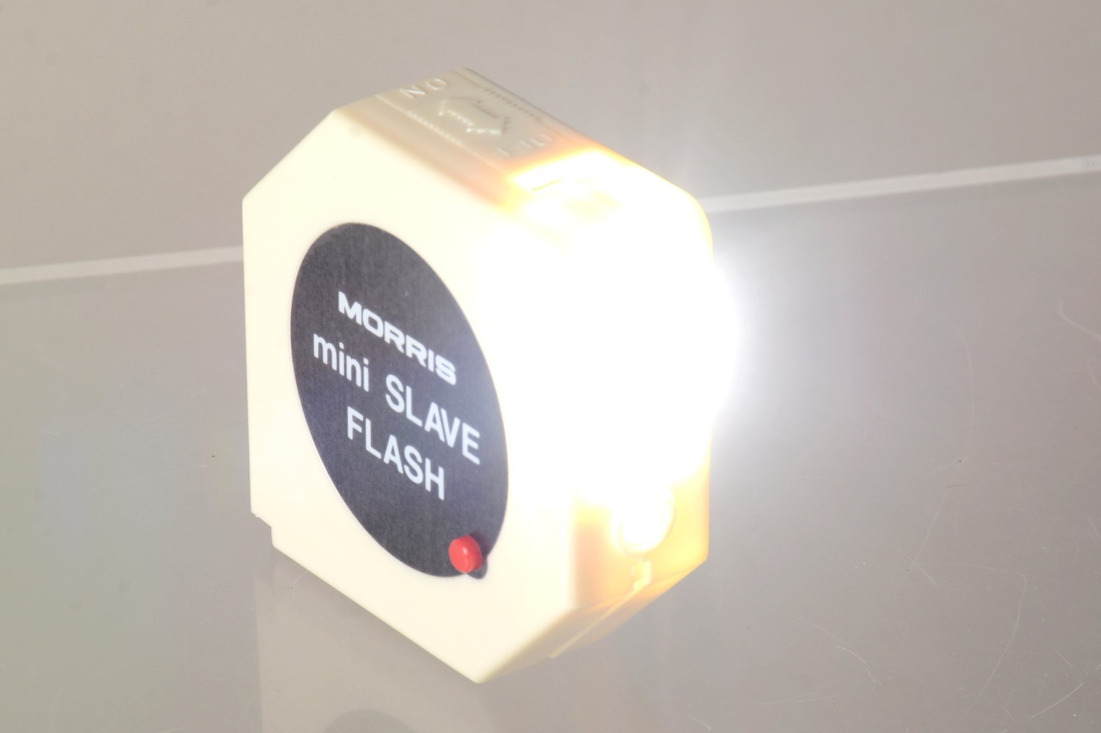 Morris Mini Slave Flash - Tiny, Self standing, Optical Slave - Mint, Open Box