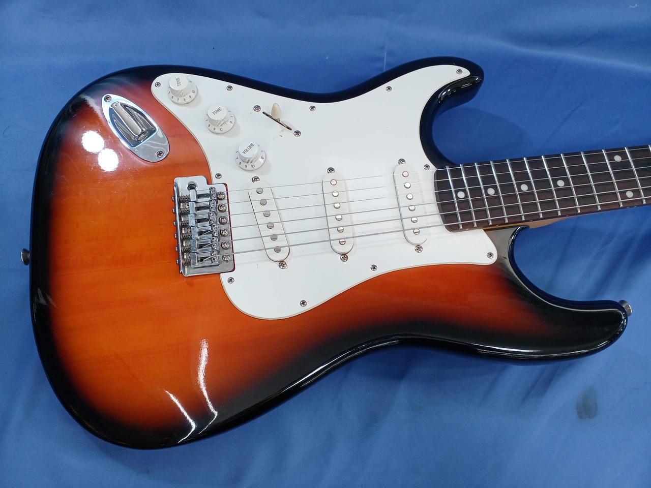 Mavis - Electric Guitar Safe delivery from Japan