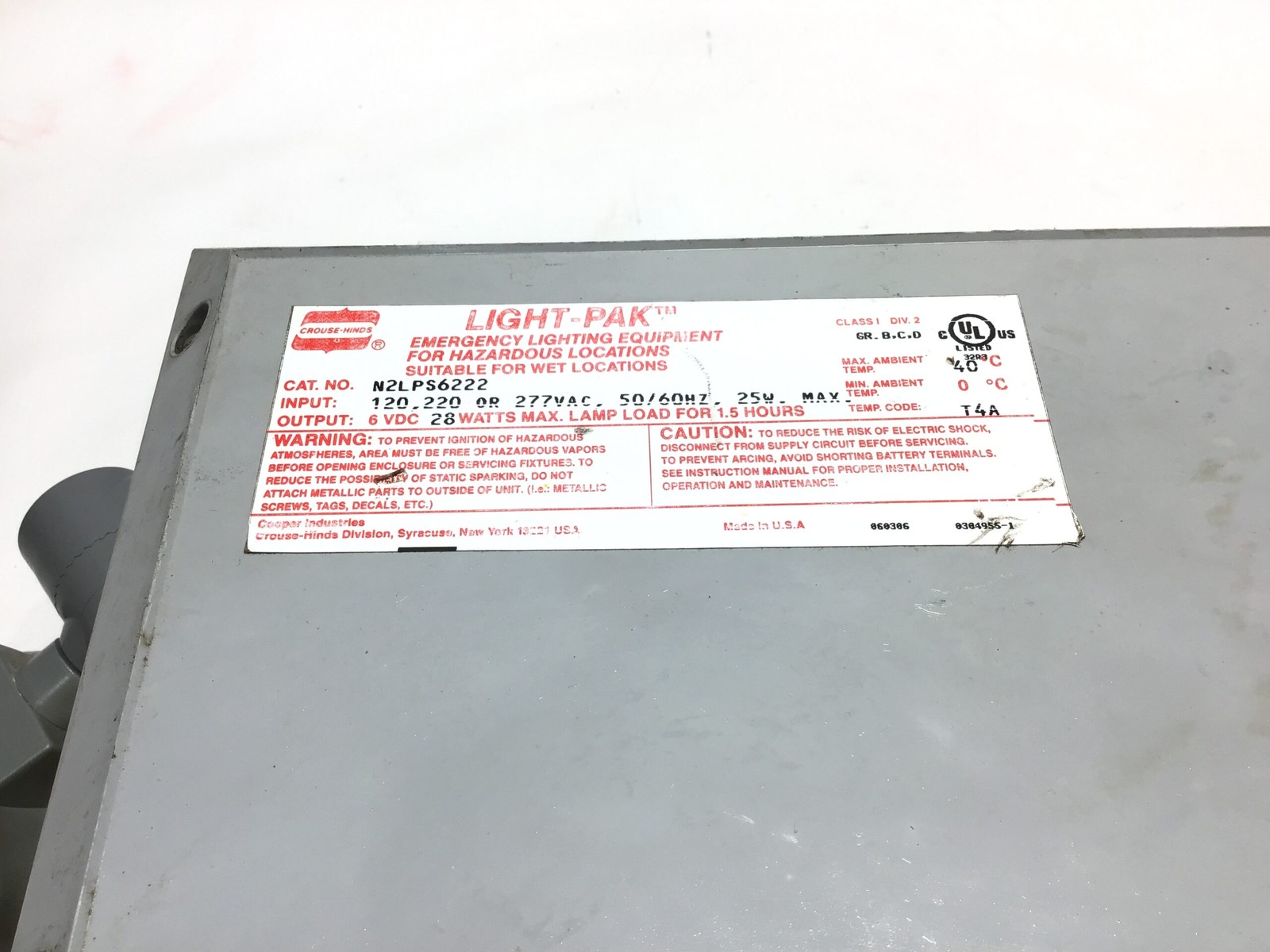 Crouse-Hinds N2LPS6222 Hazardous Location Light Fixture | Explosion Proof