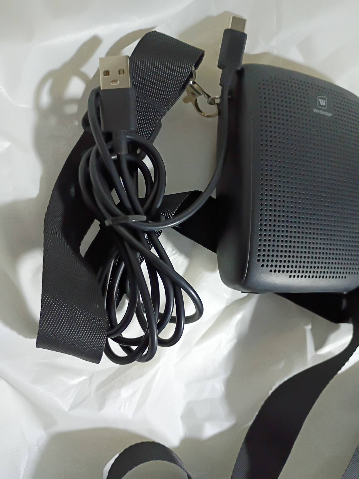 WinBridge Voice Amplifier Portable Speaker w/ Strap USB-C Cable Only Black