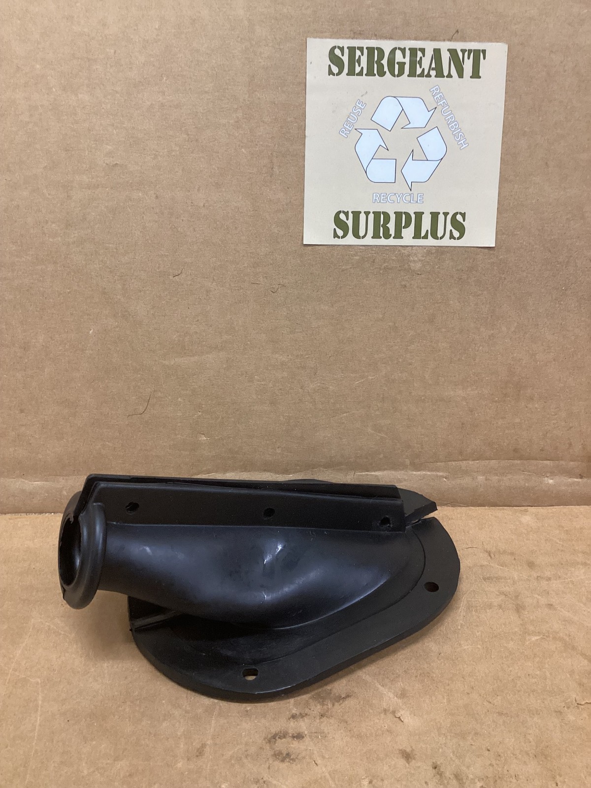 Boot assmy. steering shaft/HMMWV 2530-01-285-8381