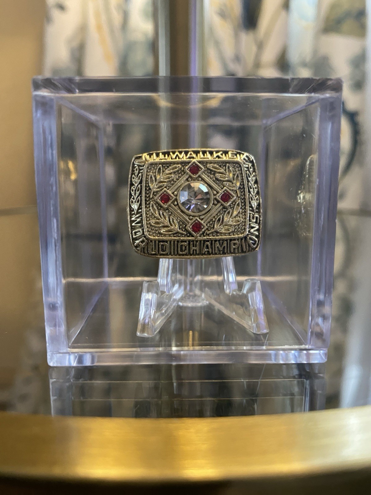 Hank Aaron 1957 Milwaukee Braves World Series Championship Ring w/Showcase Cube