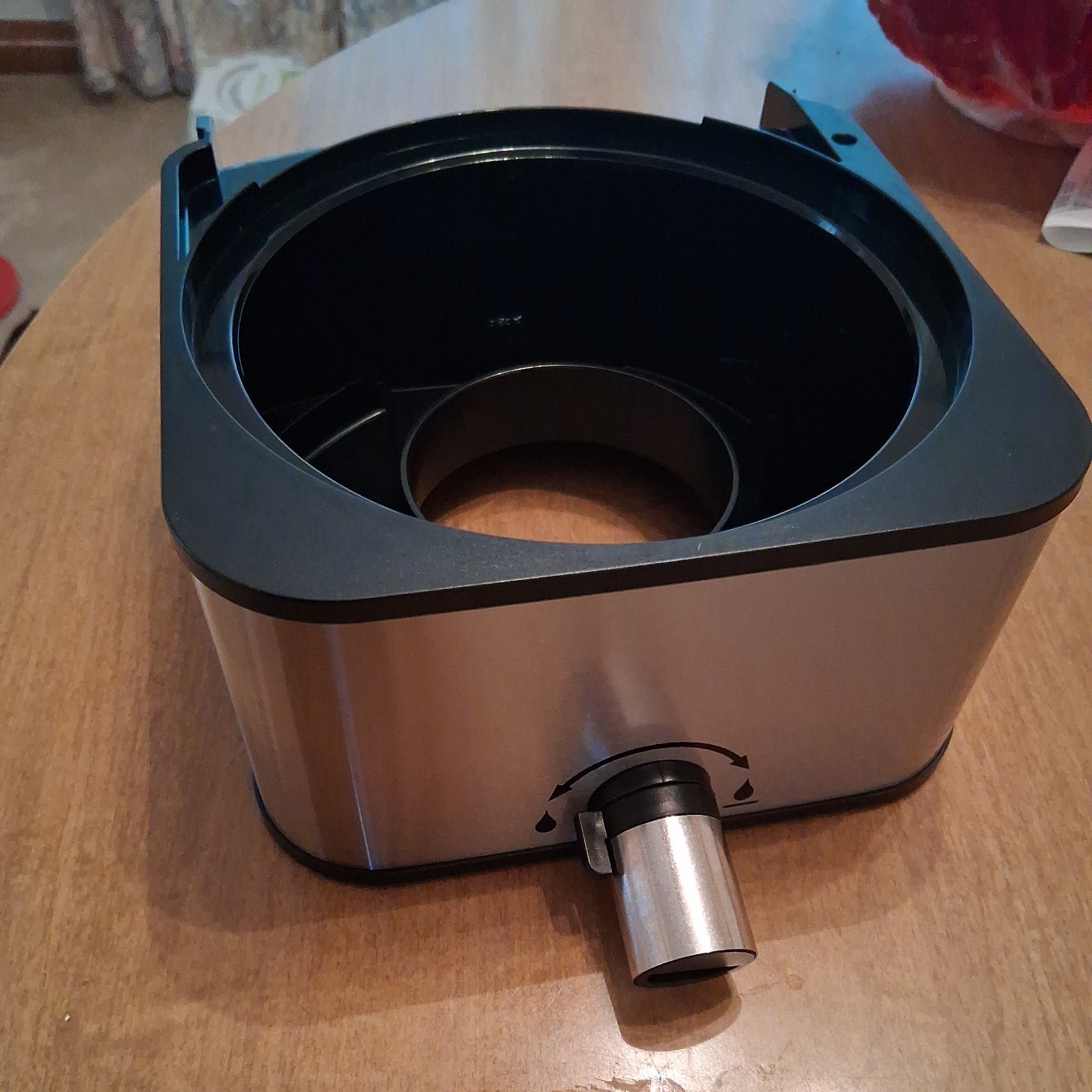 Spout Housing, Gourmia Whole Fruit Extraction Juicer GJ1455.