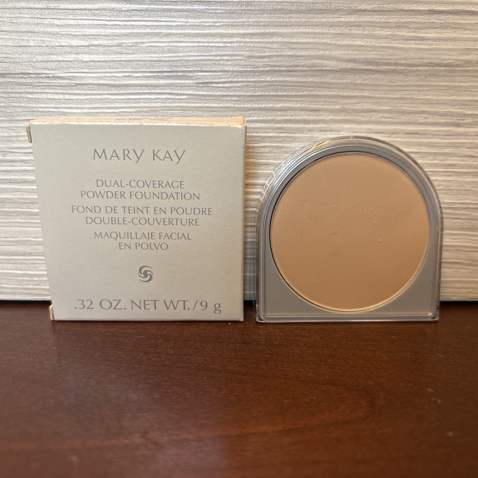 Mary Kay TimeWise Dual Coverage Powder Foundation Beige 300 #869800 .32 oz NOS