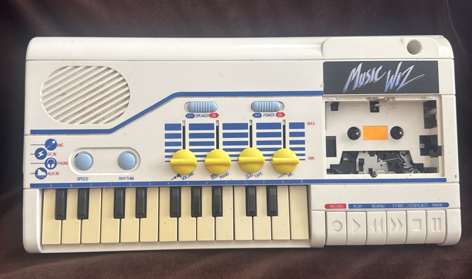 1989 Quick Shot Music Wiz Keyboard Tape Player