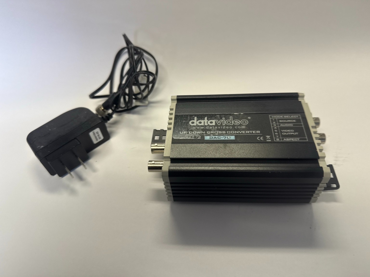 Datavideo DAC-70 SD/HD/3G-SDI Up/Down Cross Converter w/ Power Supply