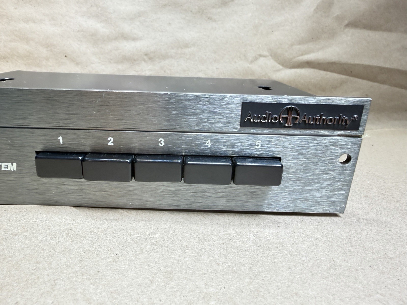 Audio Authority Model 515 Audio-Video Switch System RCA Micro Video Comparator