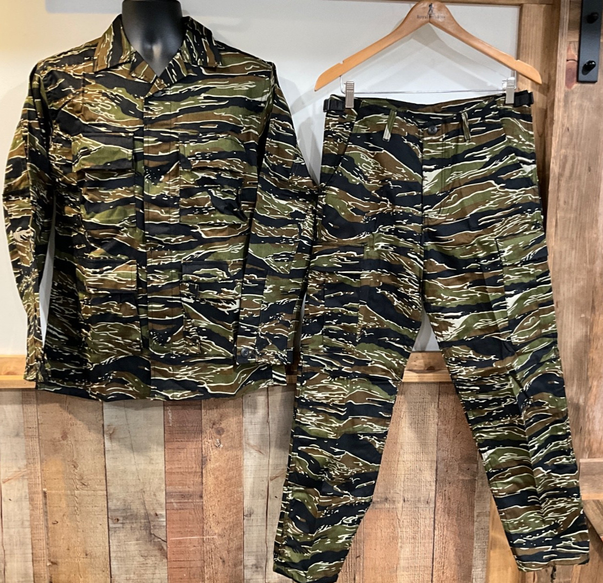 Tiger Stripe, Jungle Set Small Regular Philippines Individually Sewn