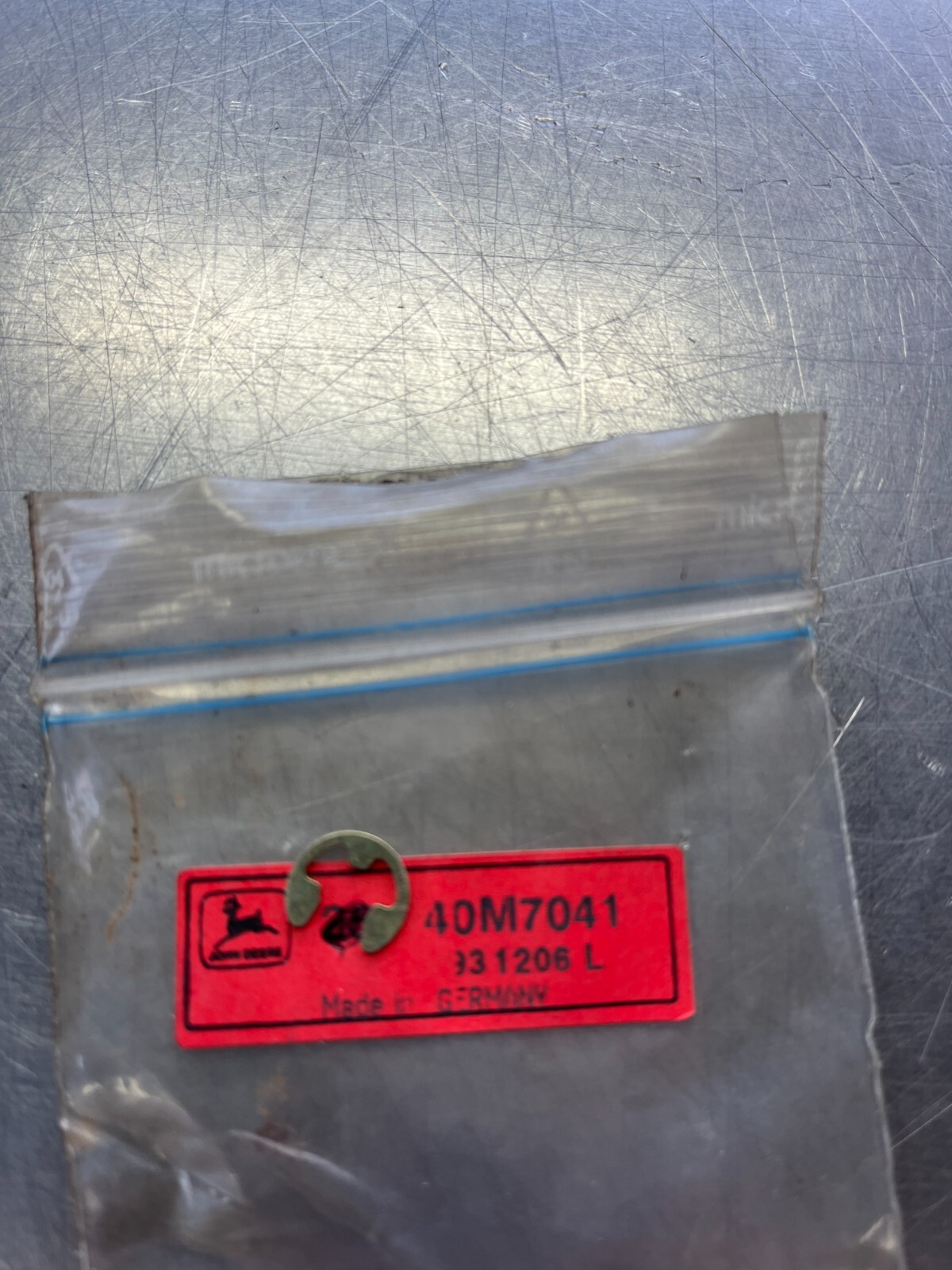 40M7041   Genuine OEM  John Deere    SNAP RING   QTY of 2 Rings