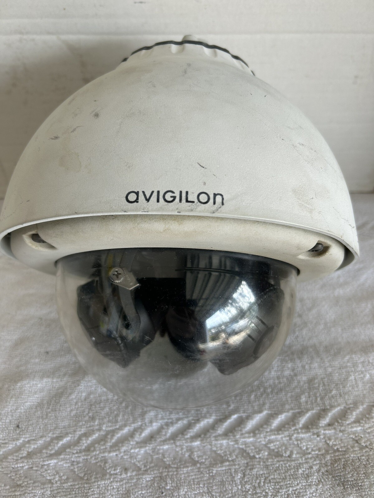 Avigilon 9W-H3-3MH-DP1 Security Camera Dome