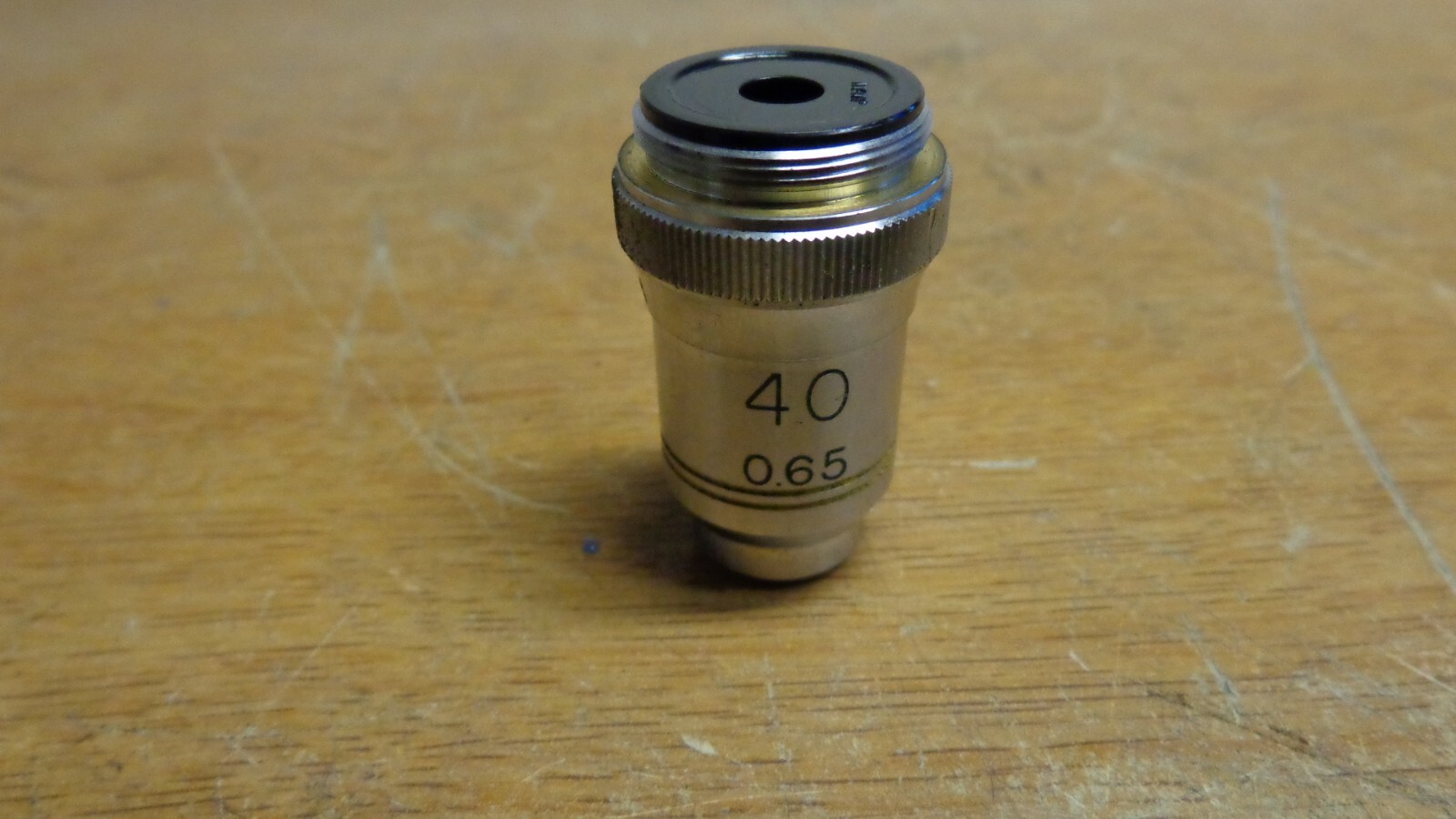 Bausch Lomb B&L 40X 0.65 Microscope Objective Lens 2 yellow lines