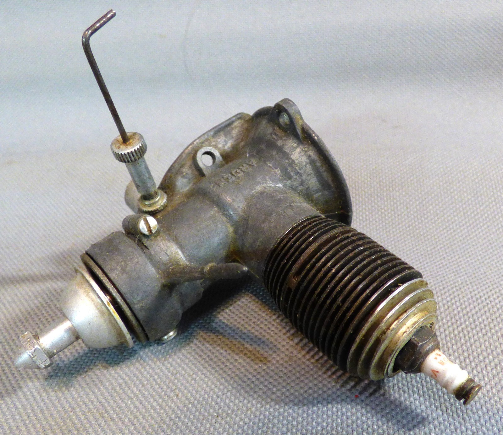 EX ARDEN .099 SPARK IGNITION GAS ENGINE 1940s ERA MICRO-BILT GOOD COMPRESSION