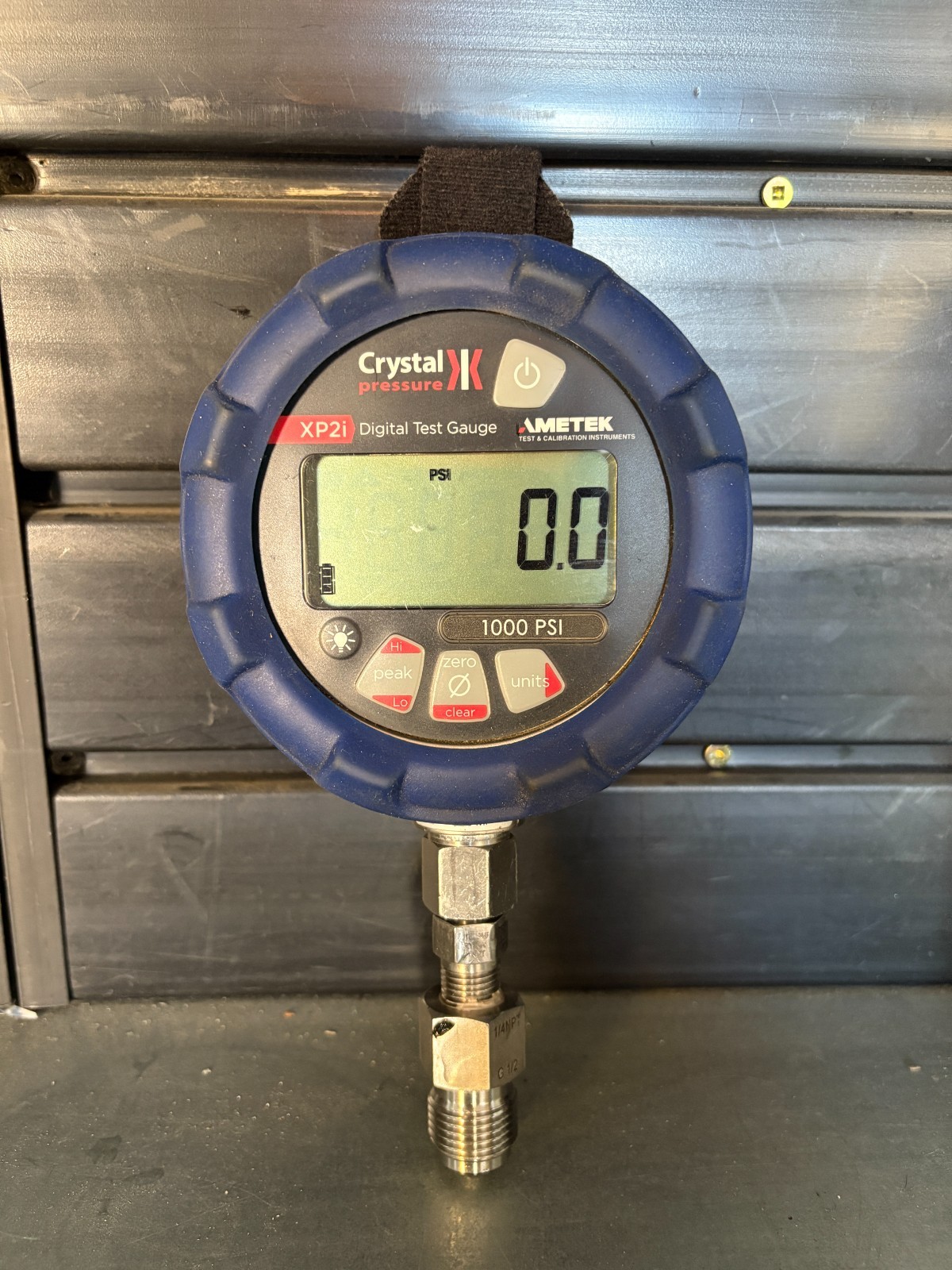 Wika CPP1000-H Hand Pump with Crystal XP2i Test Gauge (0-1000psig)