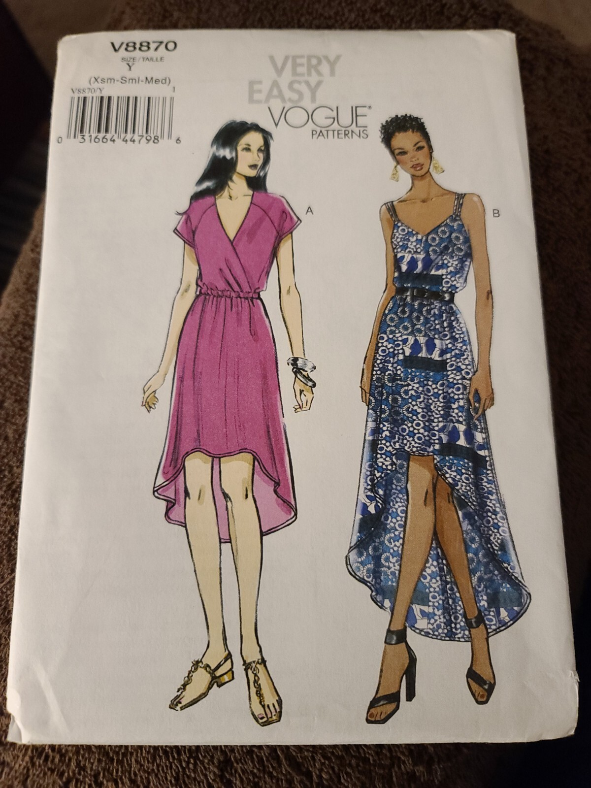 V8870 Vogue Misses DRESS pattern size (Xsm-Sml-Med)