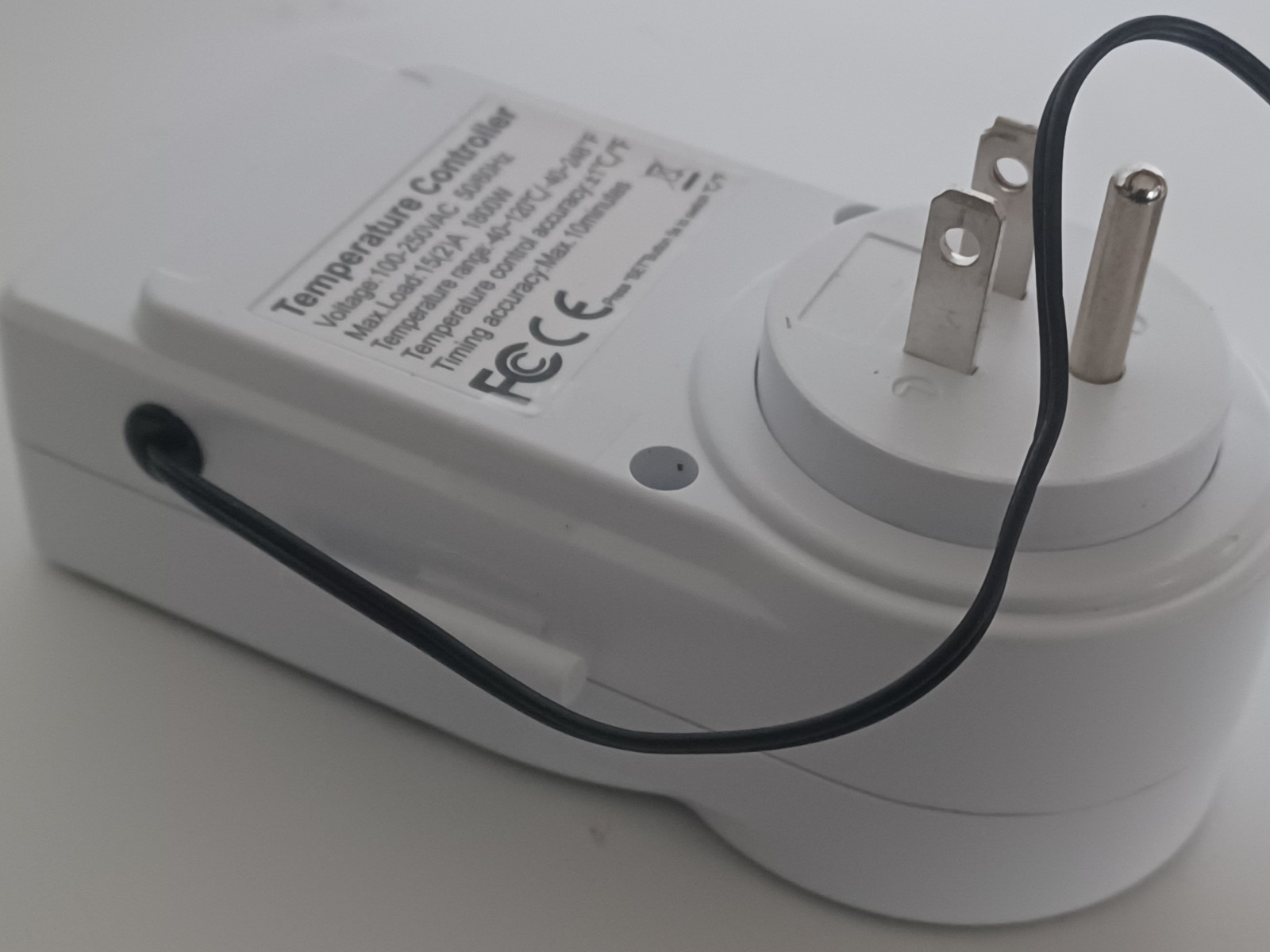 Digital Thermostat Outlet Plug Temperature Controller Heating Cooling with Probe