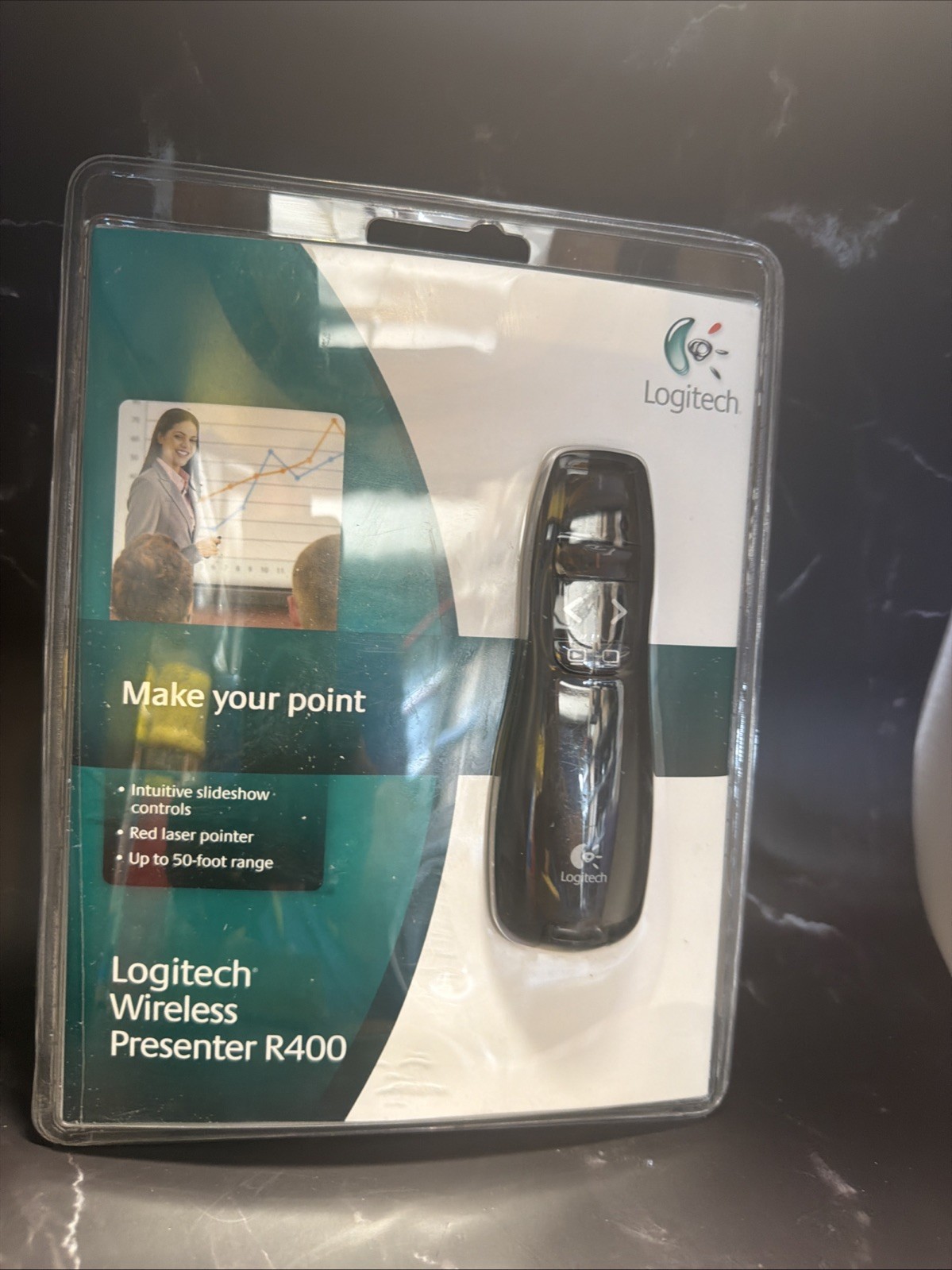 New Logitech R400 Wireless Presenter Presenter Remote Clicker Red Laser Pointer