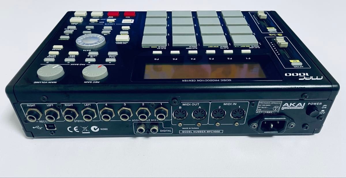 Akai MPC1000 BK Sampler Sequencer Drum Machine Black Tested from Japan