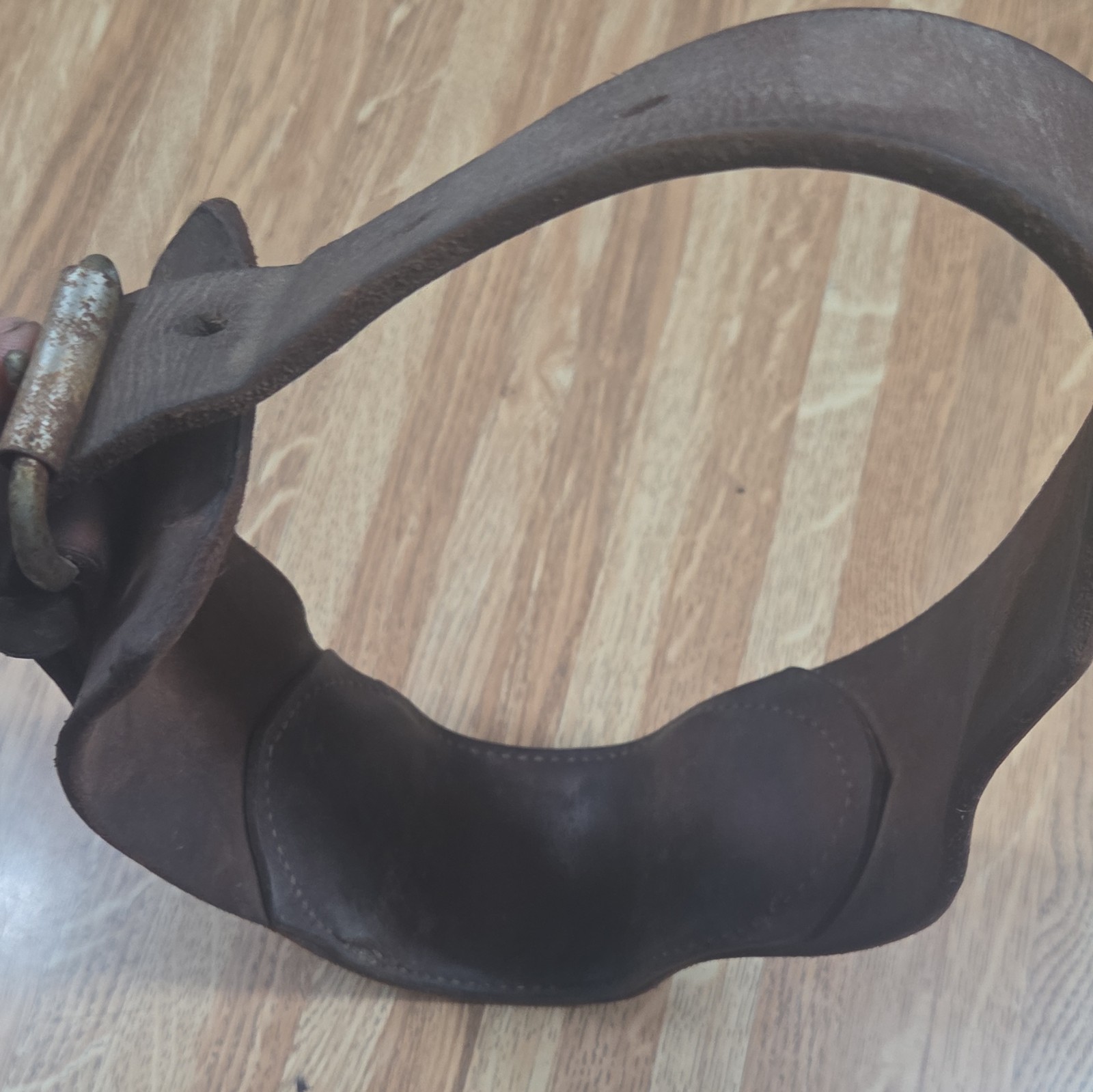 Heavy duty leather cribbin collar.