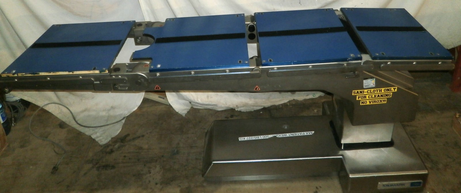 Midmark 7100 Surgical Table Max Weight 500 lbs
