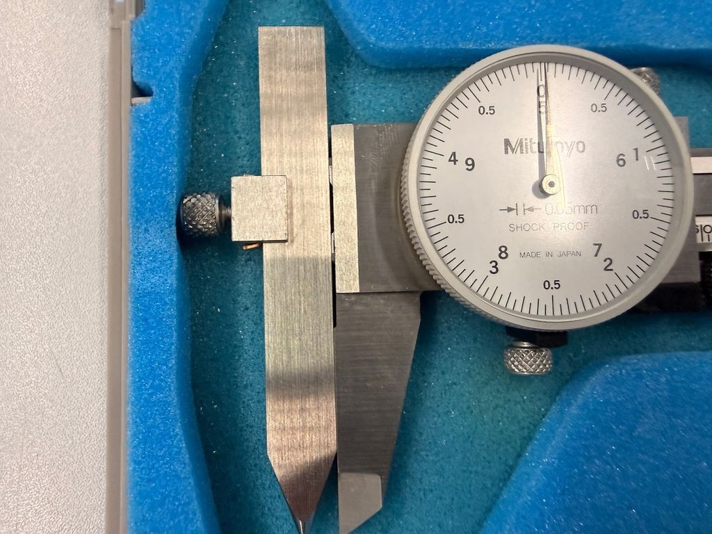 Mitutoyo 536-711 Caliper With Dial Indicator