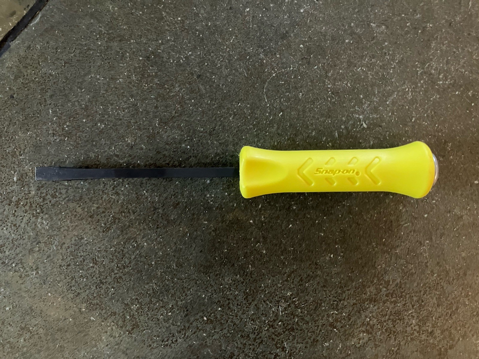Snap-on MPBS10A  10" Straight Blade Striking Pry Bar Yellow Handle / USA