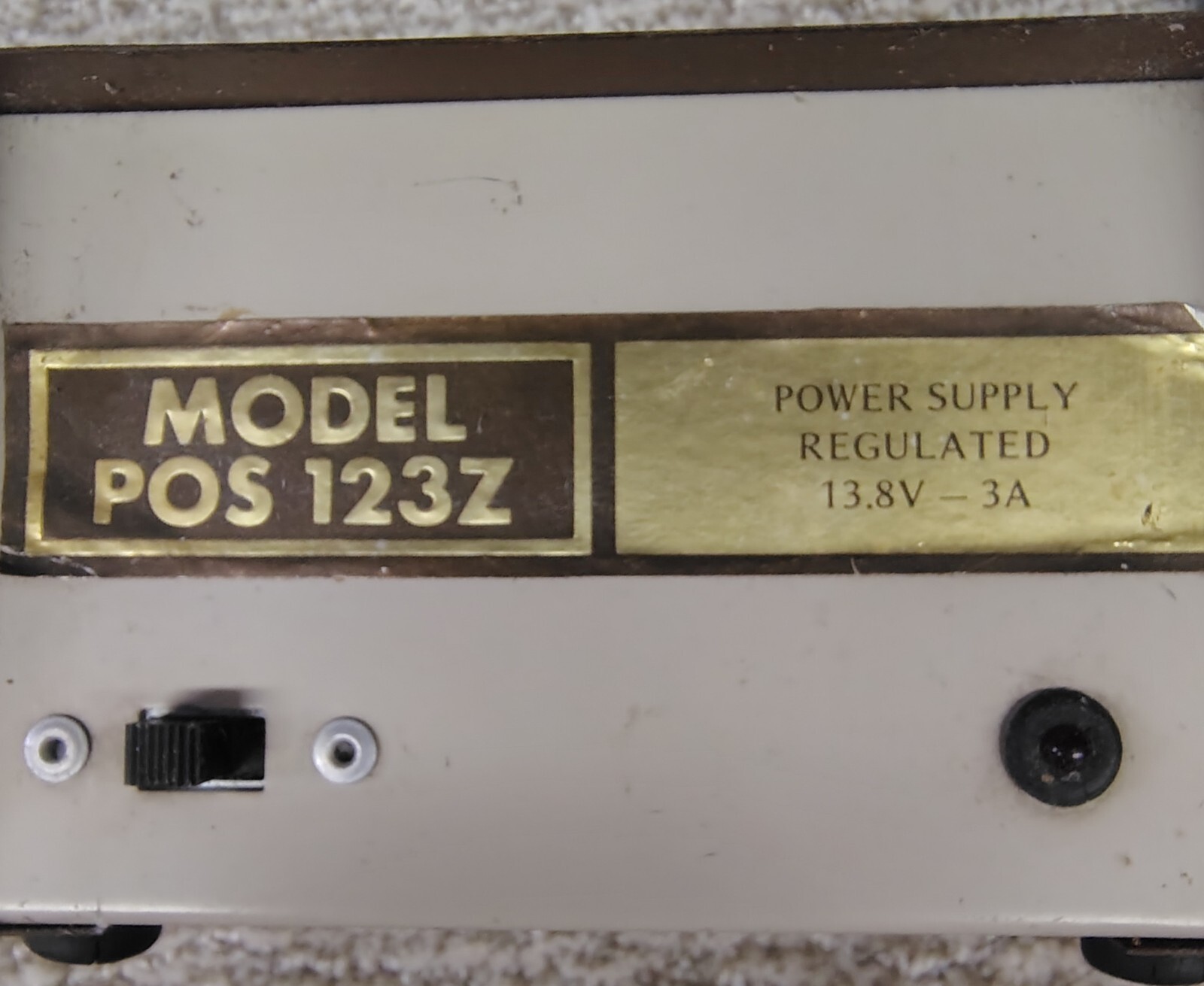 🗽POWER SUPPLY MODEL NO. 123Z 13.8V-3A