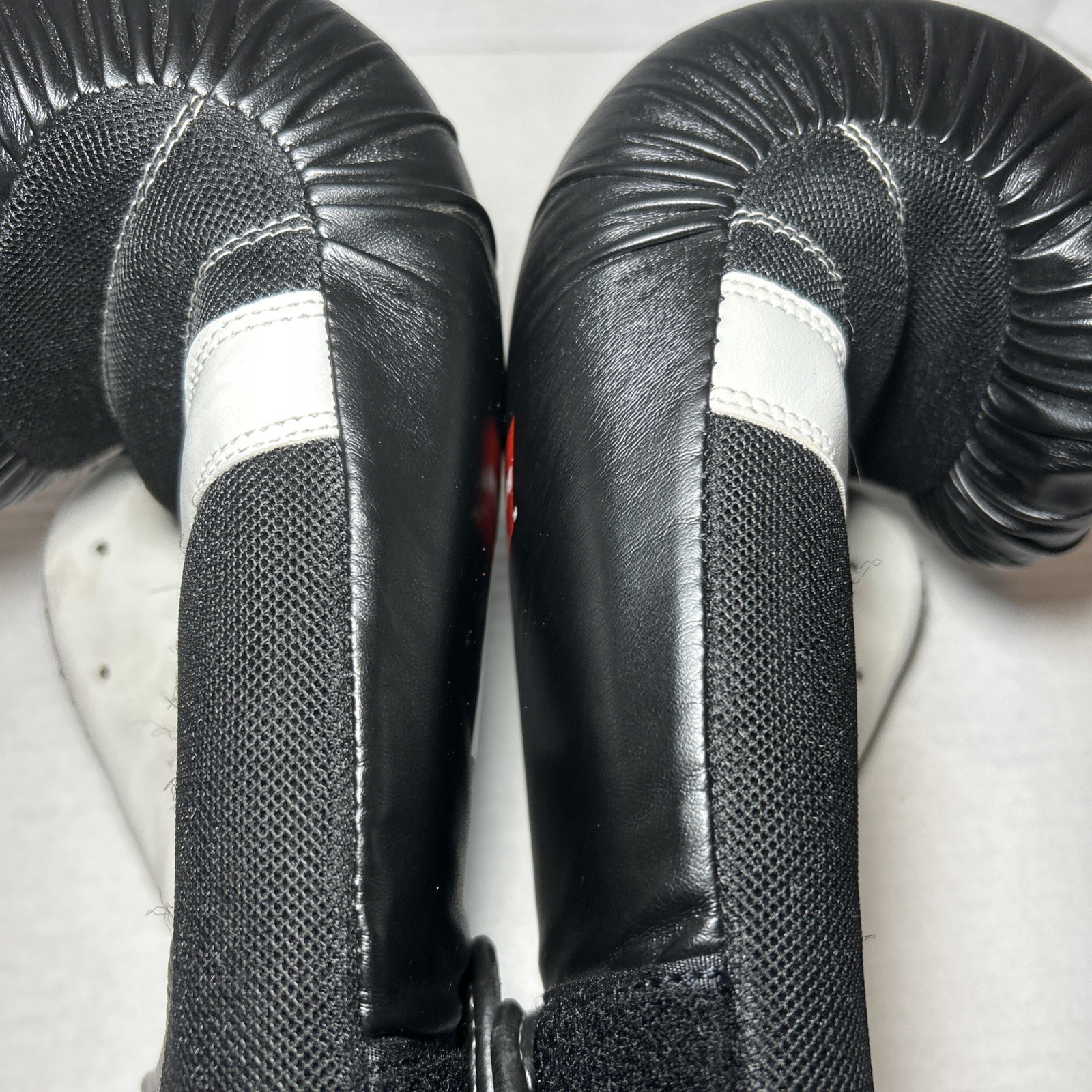 Fighting Boxing Gloves