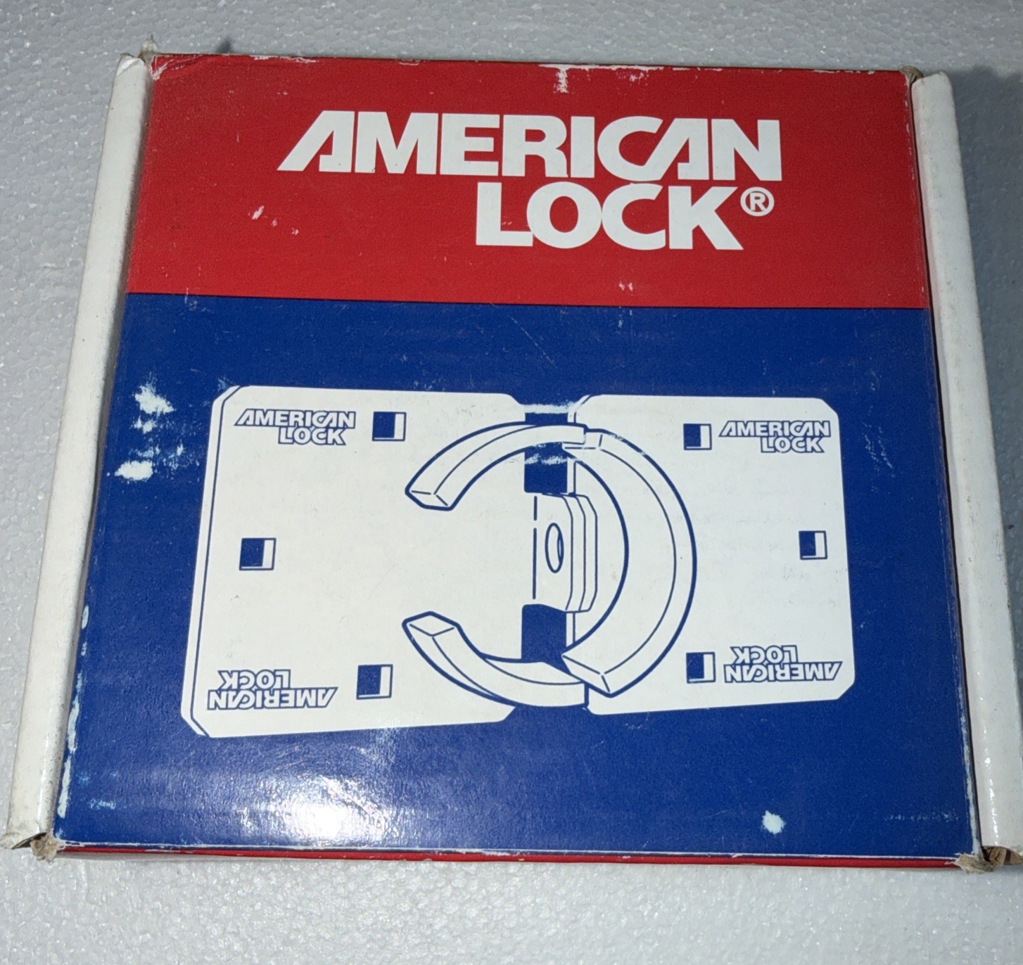 American Lock A800 NEW IN BOX Hidden Shackle Padlock. L-3