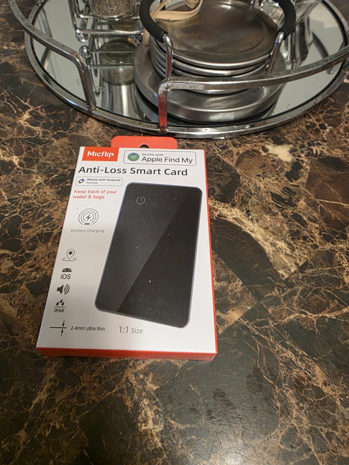 Micflip Tracker Card Wireless Rechargeable Comes With 15 W Charging Pad
