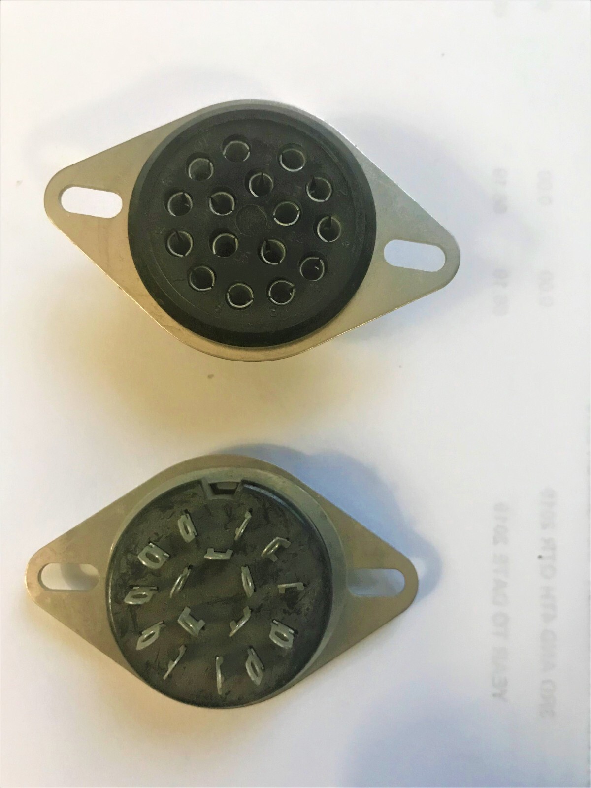 SOCKET RELAY ROUND 16 POINTS BY AMPENOL