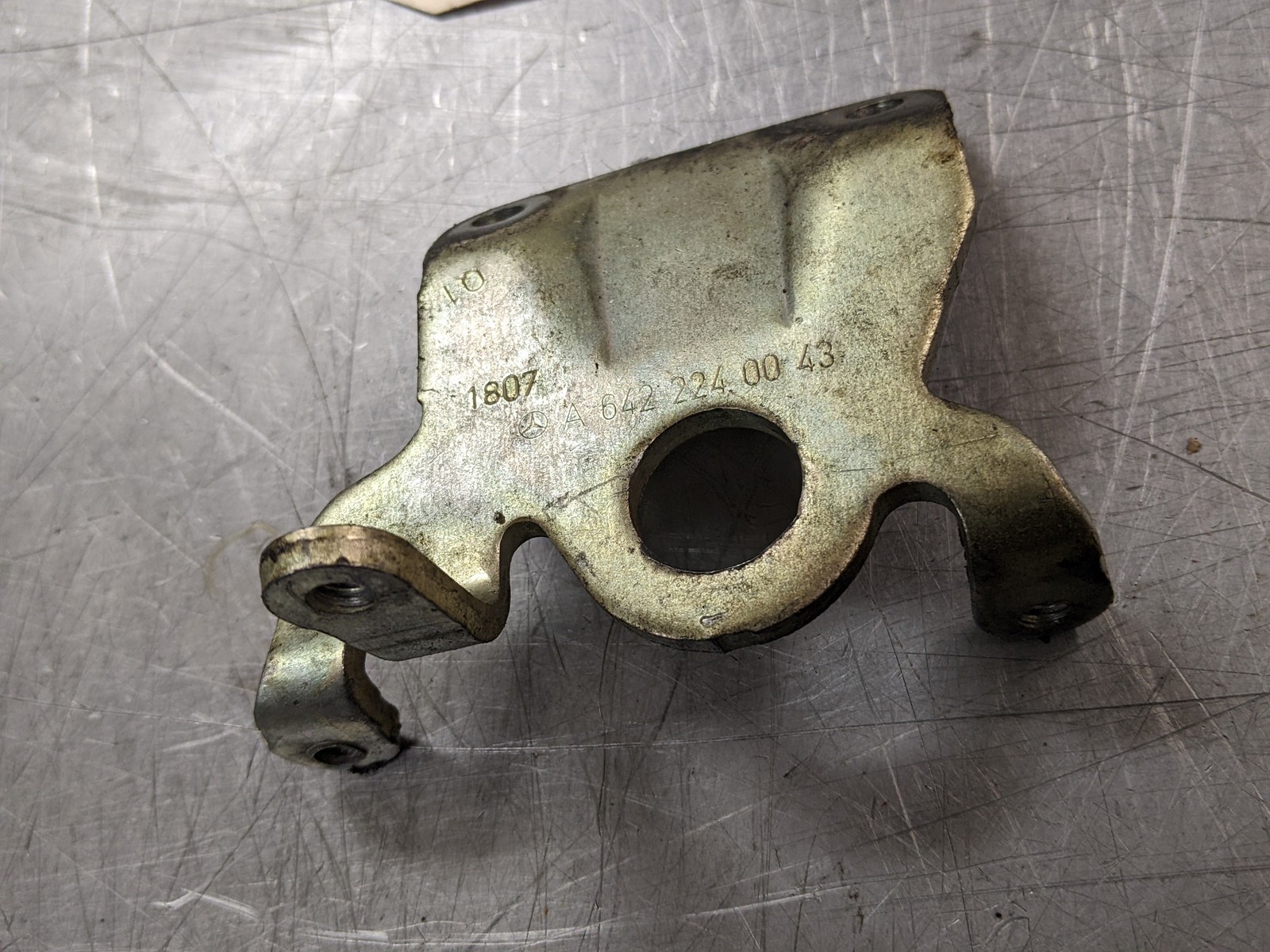 Engine Lift Bracket From 2007 Jeep Grand Cherokee  3.0  Diesel