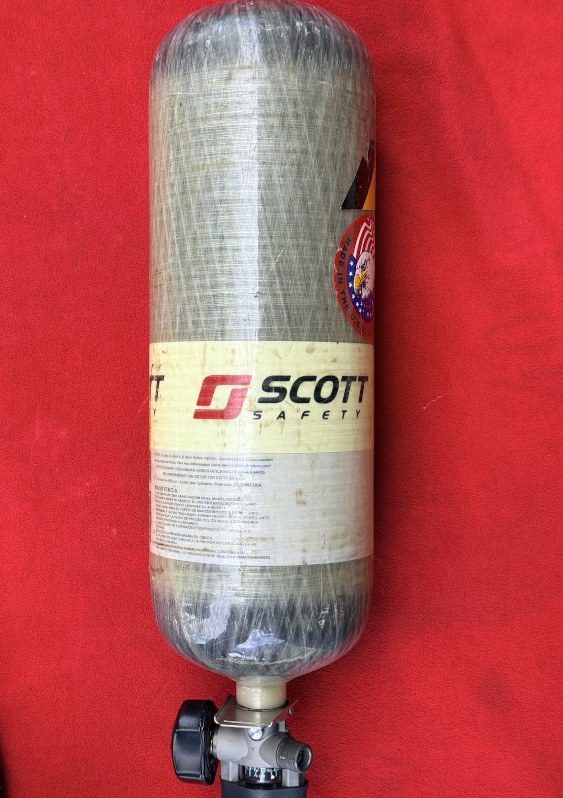 Scott SCBA 2216 PSI - 30 Min carbon fiber Air Cylinder - Mfg Date : 08/2011