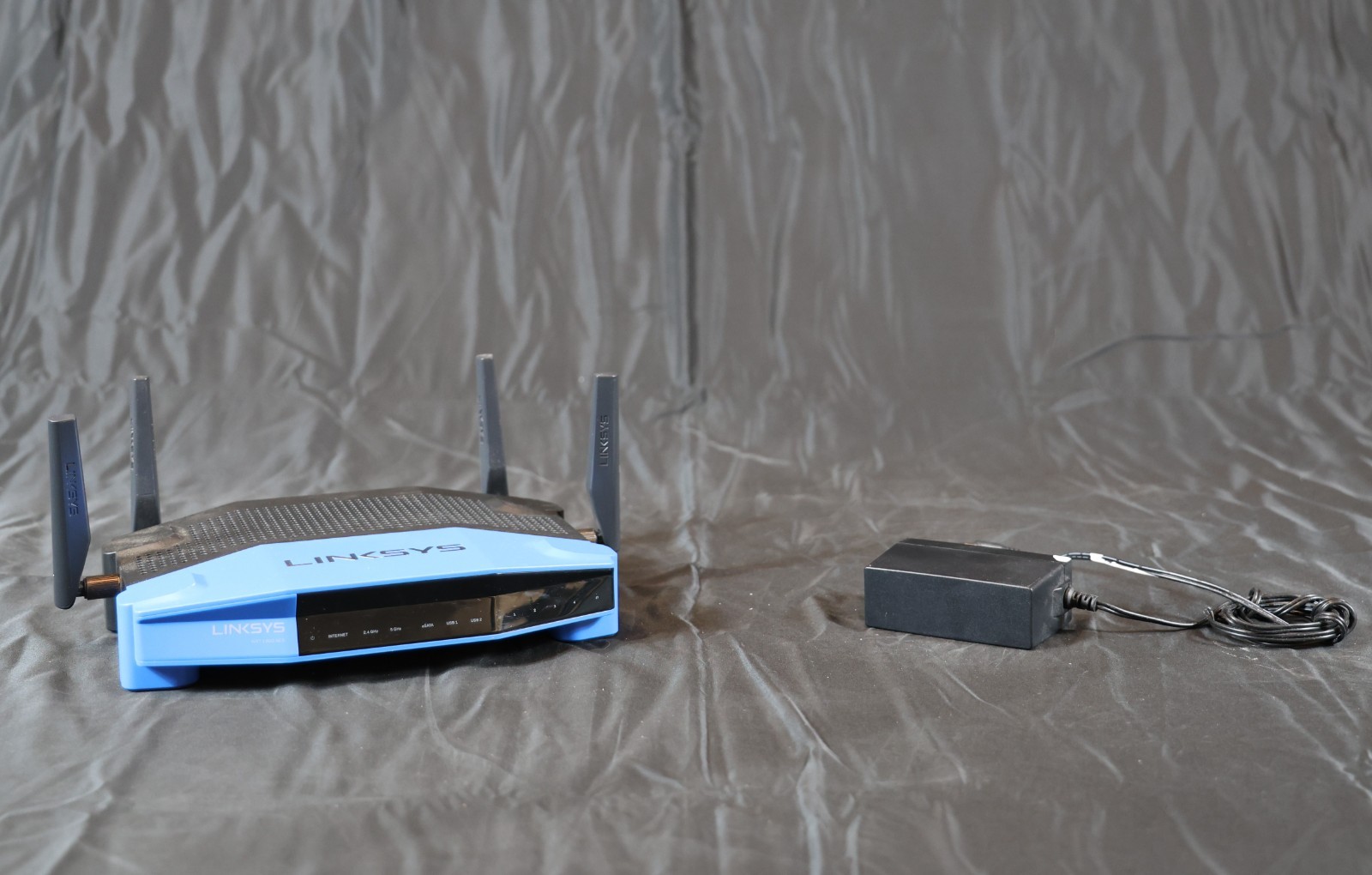 Linksys WRT1900ACS V2 4 Port Wi-Fi Router w/ PSU. OpenWRT capable.