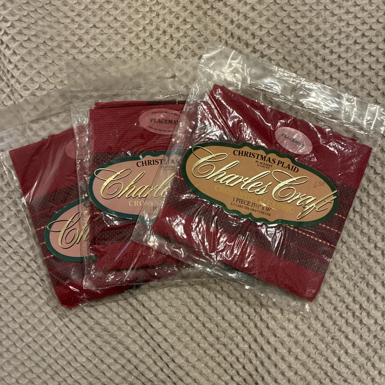 Charles Craft Christmas Plaid Aida Cross Stitch Placemats 14 Count 15.5” x 16”