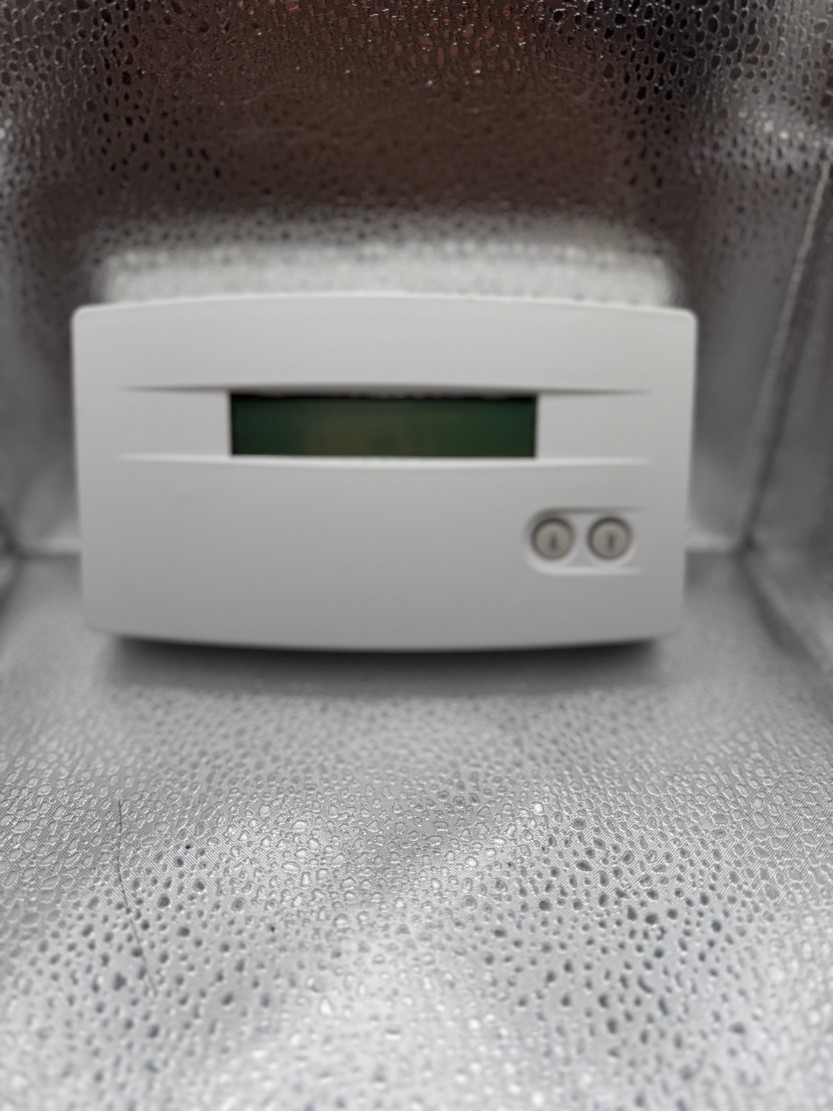 JOHNSON CONTROLS THERMOSTAT WALL MOUNT ENHANCED CUSTOMER INTERFACE DMQ-1000-1