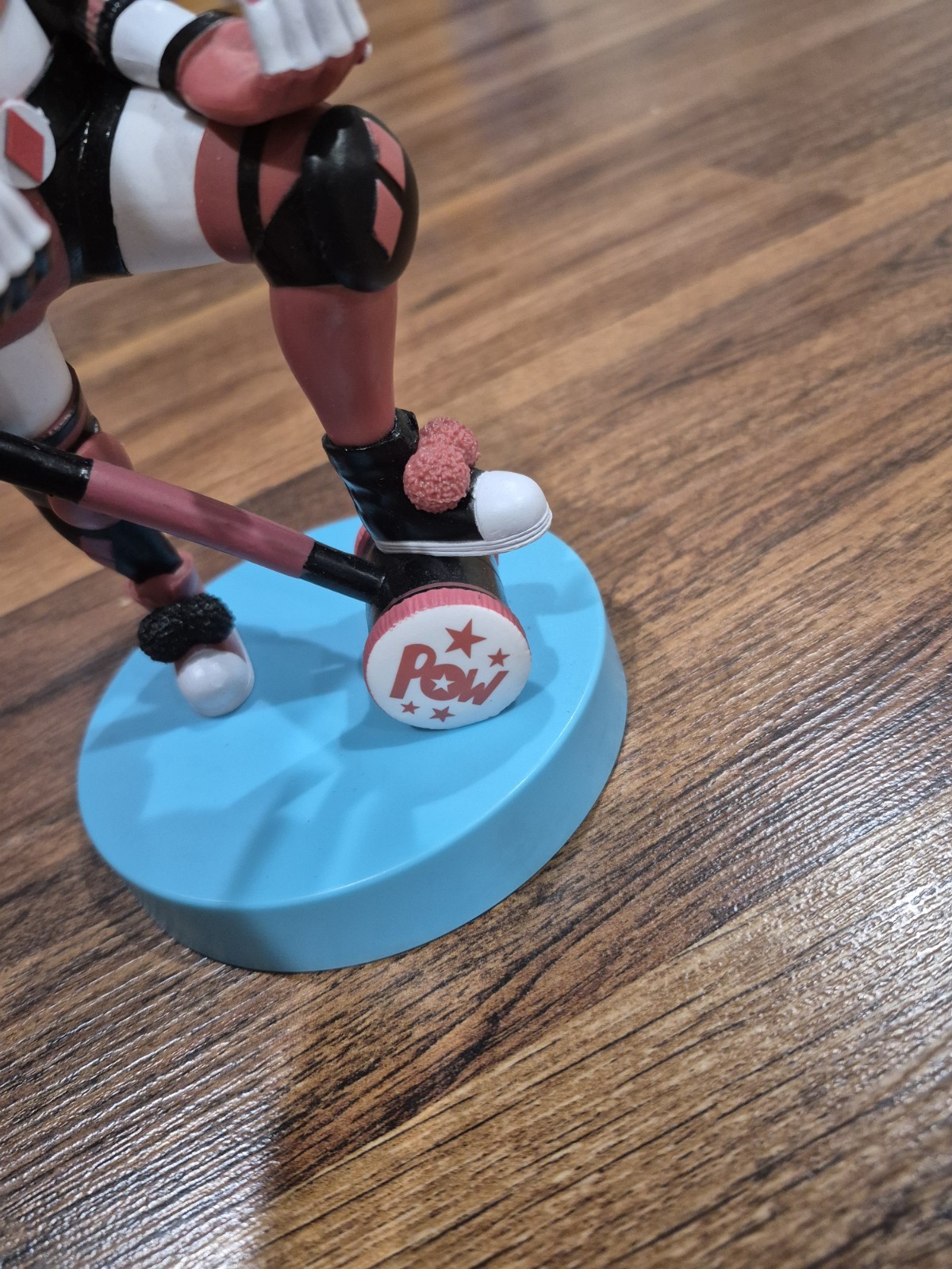 Cable Guys Harley Quinn Statue Phone & Controller Holder DC