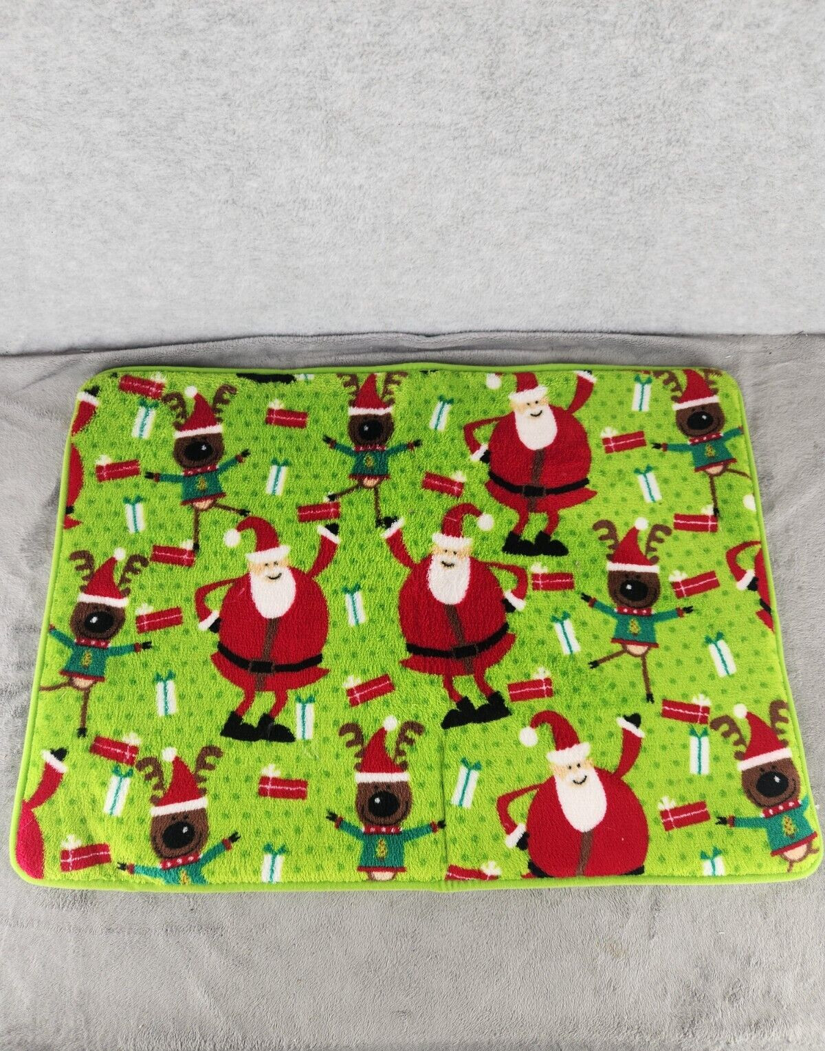 Christmas Holiday Santa & Reindeer Washable Drying Mat Red & White 23" x 17"