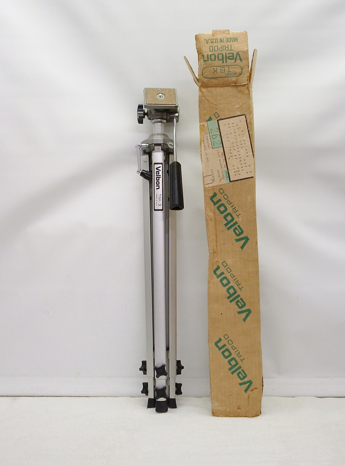 VINTAGE VELBON Hi QUALITY TGK-3 ALUMINUM CAMERA PHOTO VIDEO TRIPOD (USA)
