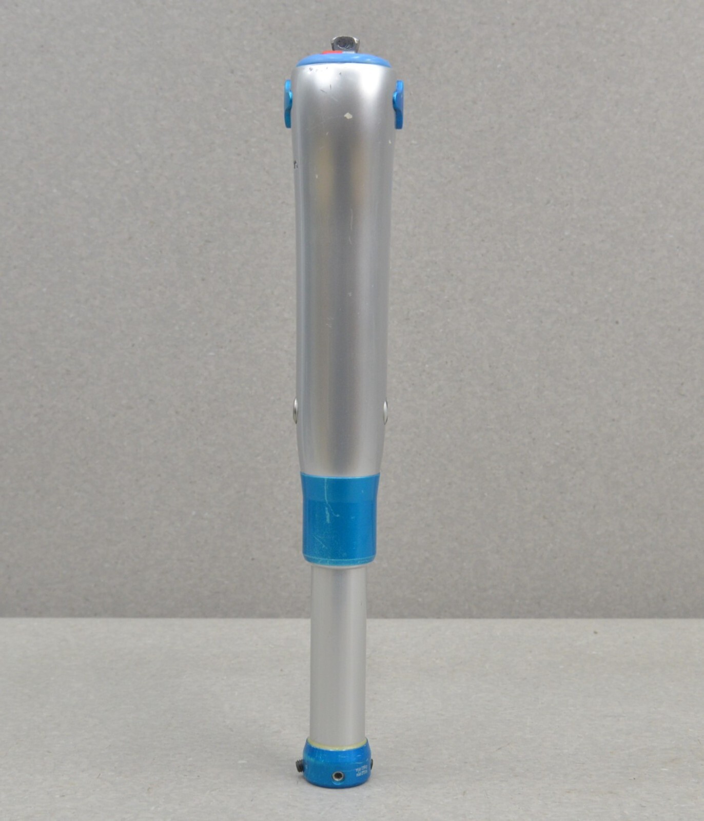 Ottobock C-Leg 3C98 Microprocessor Prosthetic Knee 2006 W/ 2R90 Tube Adapter