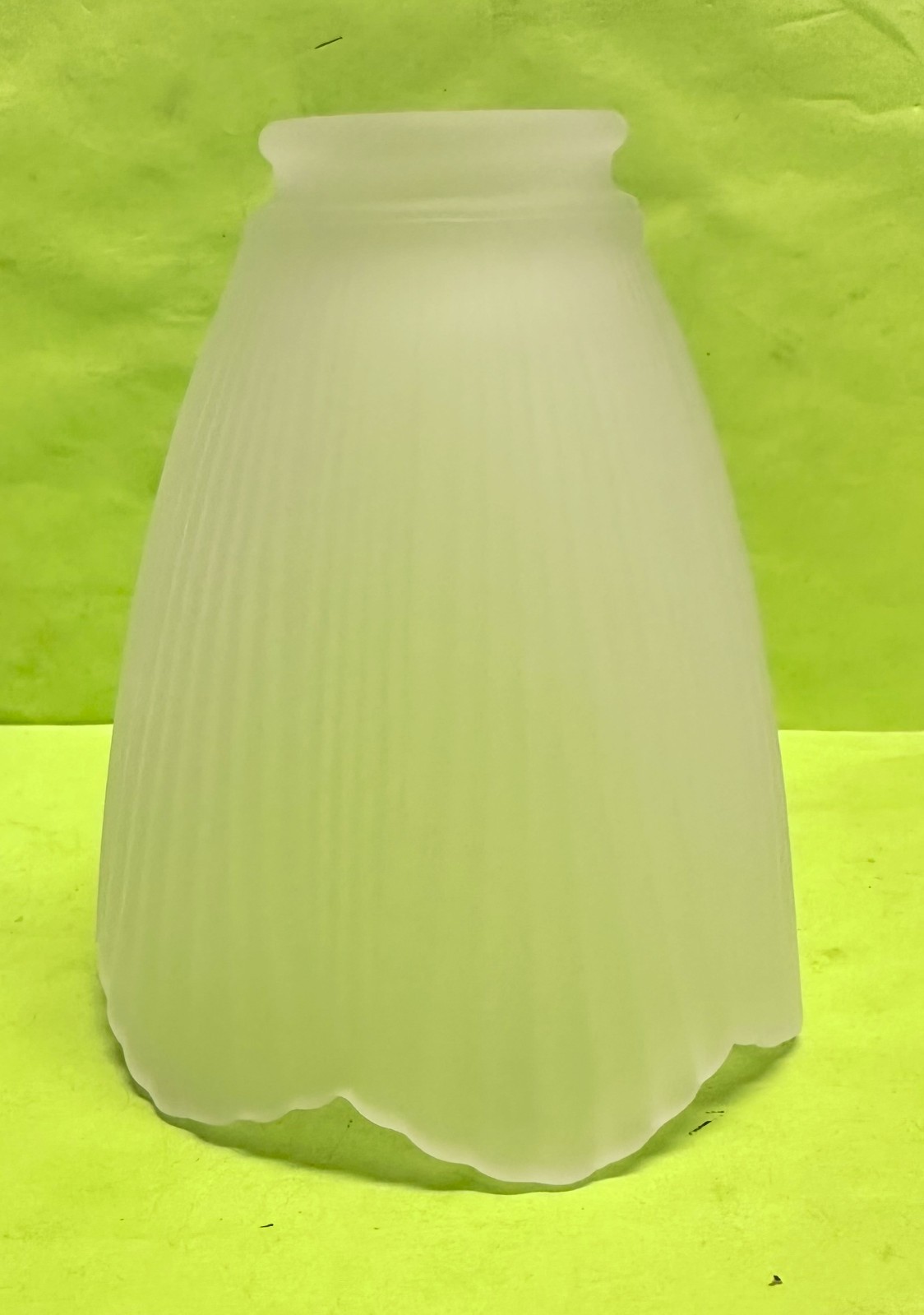 FROSTED RIBBED REPLACEMENT FIXTURE GLASS SHADE SCALLOPED EDGE 2-1/4" FITTER