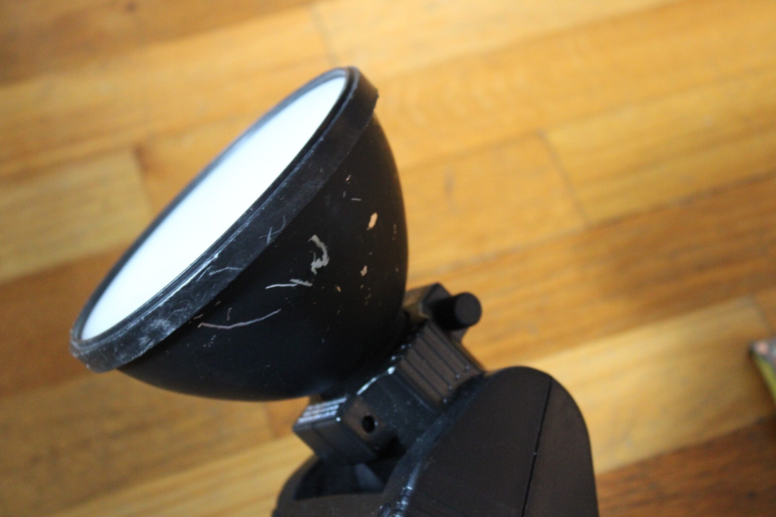 Quantum Instruments Qflash T2 Handle Mount Flash Strobe - Battery - Untested